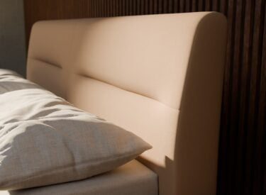 Boxspring beige