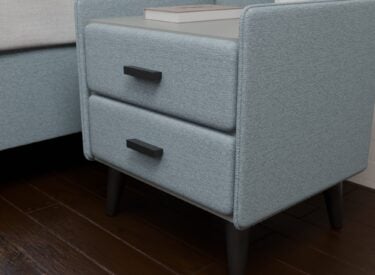 blaues Lattenrostbett 180×200 mit nachtkästchen
